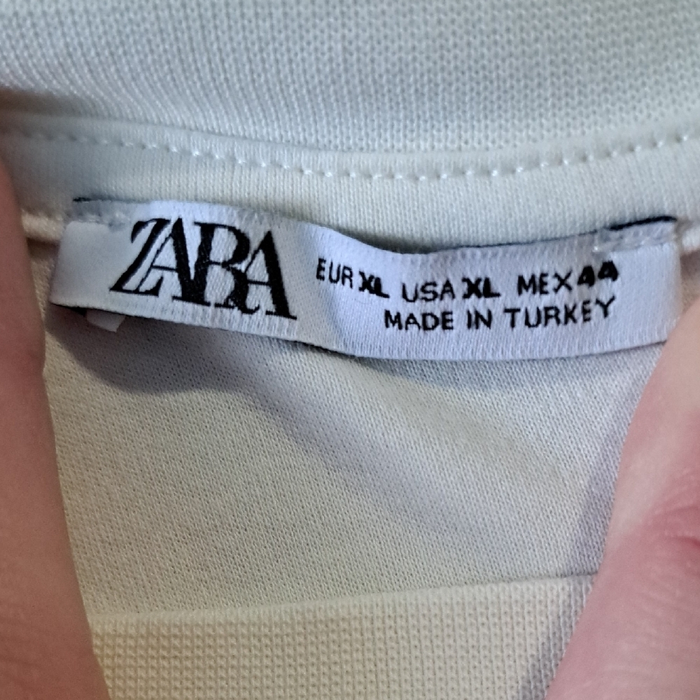 Zara Oversized Women's Cream Short Sleeve Tee - Picture 2 of 2